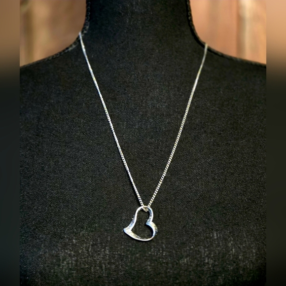Silver Heart Pendant Necklace - Picture 11 of 13
